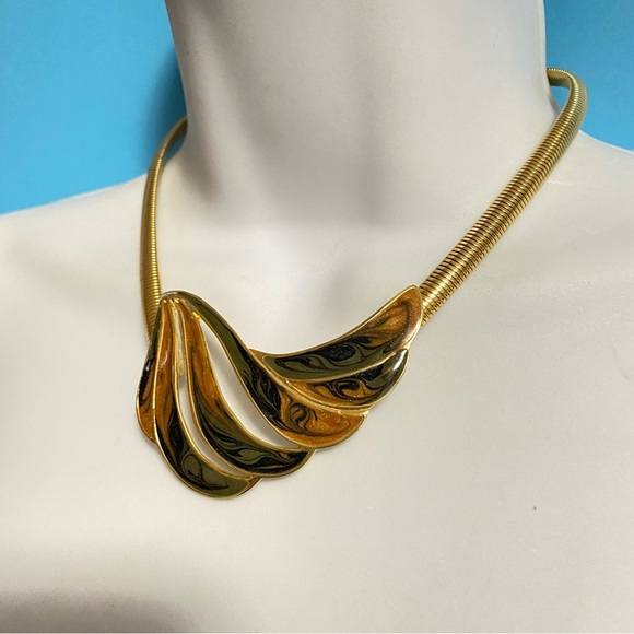 Enamled Gold Tone Chunky Statement Necklace - Picture 4 of 9